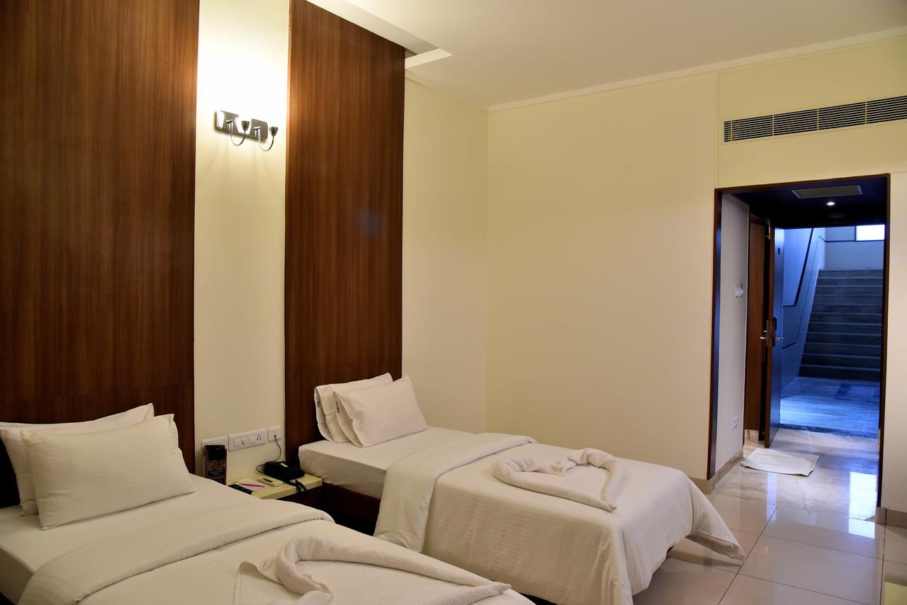 فندق Rathna Residency سالم المظهر الخارجي الصورة